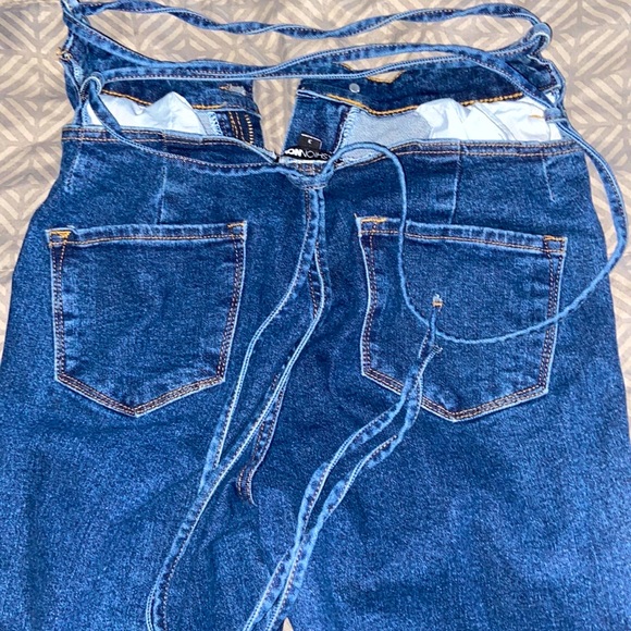 Fashion Nova tie me up in the back jeans Size 3 - Picture 5 of 5